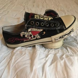 Ed Hardy sneaker size 6